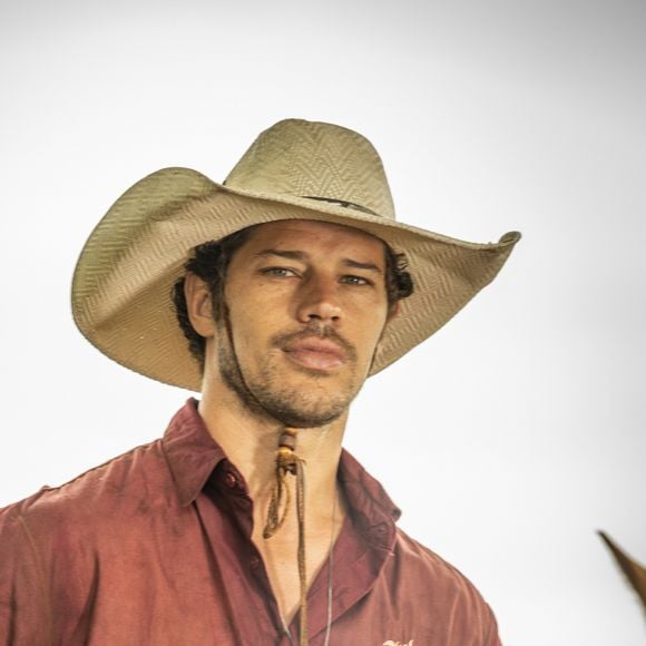 Novela 'Pantanal': Tadeu (José Loreto) é o filho de José Leôncio (Renato Góes/Marcos Palmeira)