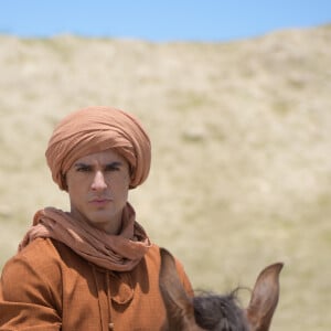 Benaia é interpretado por Thiago Amaral na sexta temporada da série 'Reis'