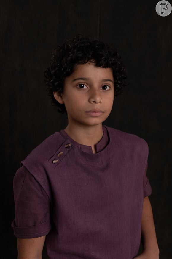 Na oitava temporada da série/novela 'Reis', Benami na fase criança é vivido por Nicolas Parente