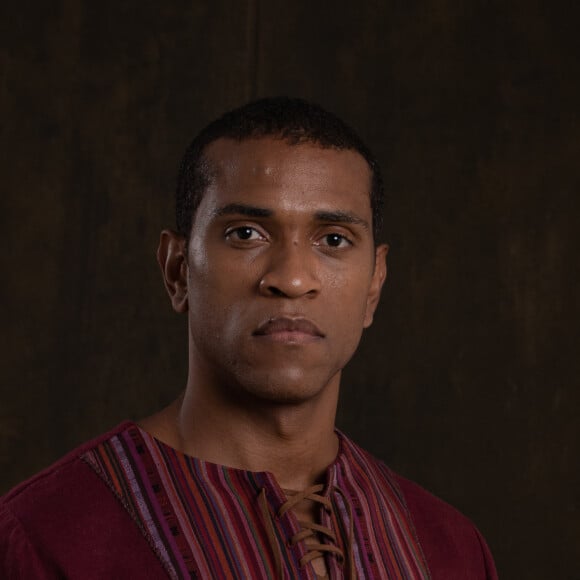 Na oitava temporada da série/novela 'Reis', Rafael Oliveira interpreta Milconias