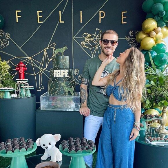 Carla Diaz, que namora o político e ativista da causa animal Felipe Becari, alertou os seguidores para que não propaguem mentiras