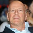 Bruce Willis está se afastando da carreira devido à afasia