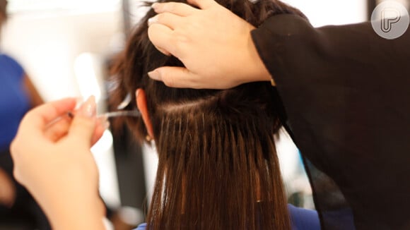 A aplicação do mega hair requer atenção, mas especialista afasta mito de que ele estrague os fios naturais