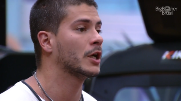 De volta ao 'BBB 22', Arthur Aguiar promete movimentar o jogo: 'Acabou colônia de férias'