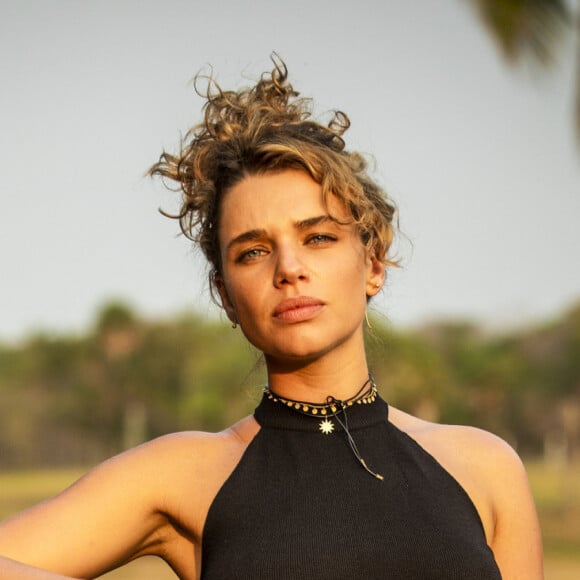 Na novela 'Pantanal', Madeleine (Bruna Linzmeyer) se casou com José Leôncio (Renato Góes) mas não se adaptou à vida no campo