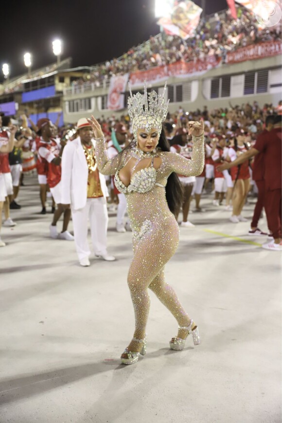 Viviane Araújo vai desfilar grávida neste Carnaval