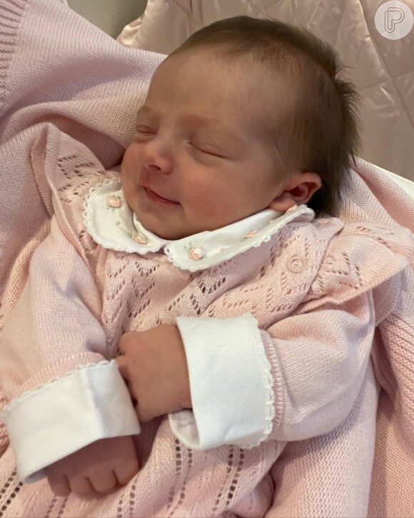 Filha de Bárbara Evans, Ayla nasceu em 3 de  abril de 2022 de cesárea