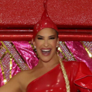 No último fim de semana, Lorena Improta impressionou durante o ensaio da Viradouro