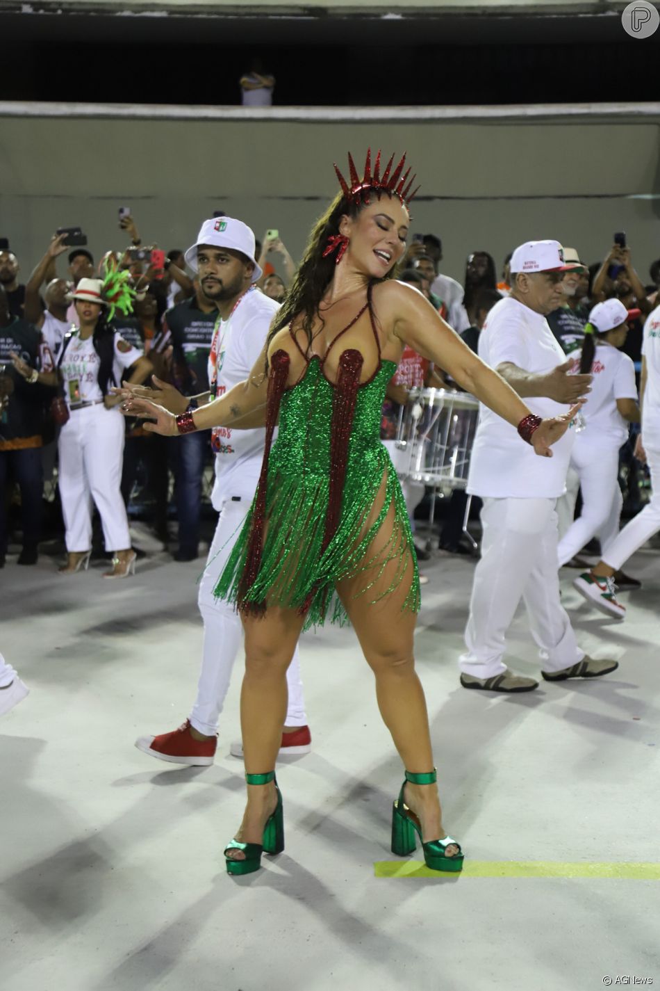 Grande Rio também conta com Paolla Oliveira como Rainha de Bateria