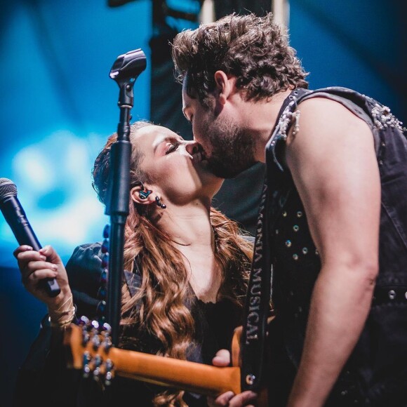 Maiara e Fernando Zor oficializaram a reconciliação em show da cantora