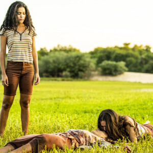 Plano de vingança de Muda (Bella Campos) acabou com morte da mãe de Juma (Alanis Guillen), Maria Marruá (Juliana Paes) na novela 'Pantanal'