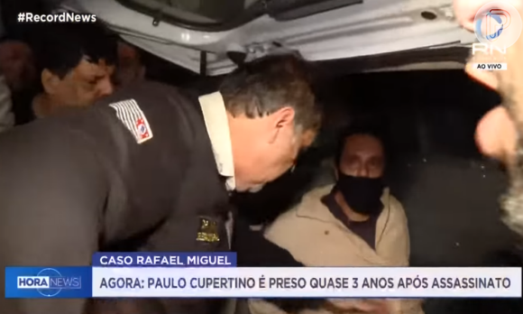 Paulo Cupertino foi recebido por um batalhão de jornalistas e negou ter cometido o crime: 'Eu sou inocente. Não matei ninguém'
