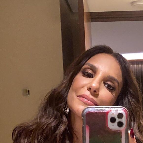 Ivete Sangalo 50 anos: 'Mulheres da Geração X. Parecemos ter a idade que temos. E com muito orgulho. Da melhor forma que conseguimos', destacou o perfil 