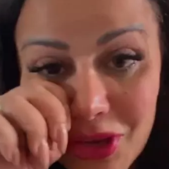 Grávida de 5 meses, Viviane Araujo, de 47 anos, dividiu com o público um momento muito aguardado da gestação