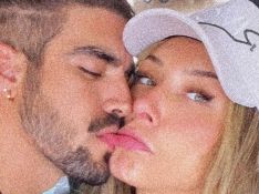 Caio Castro e Grazi Massafera voltaram? Beijo do ator em foto com nova namorada confunde a web