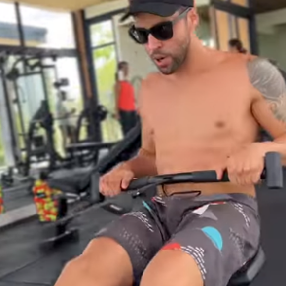 Aos 37 anos, Daniel Cady celebrou a nova idade exibindo o corpo nas redes sociais
