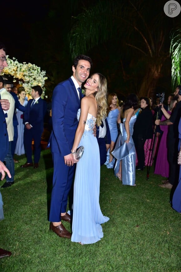 Kaká e Carol Dias no casamento de Nathan Camargo, filho do cantor Luciano Camargo