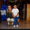 Felipinho Massa, de 3 anos, posou com a mãe, Rafaela, mulher de Felipe Massa