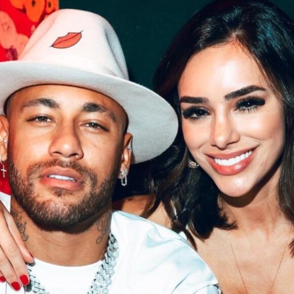 Neymar comemora primeiro Dia dos Namorados com Bruna Biancardi, em 12 de junho de 2022