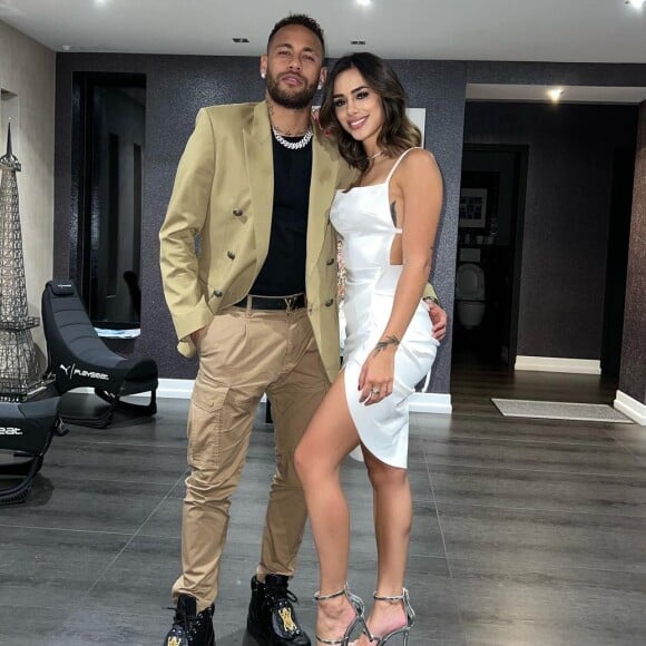 Neymar e Bruna Biancardi estão juntos desdde agosto do ano passado