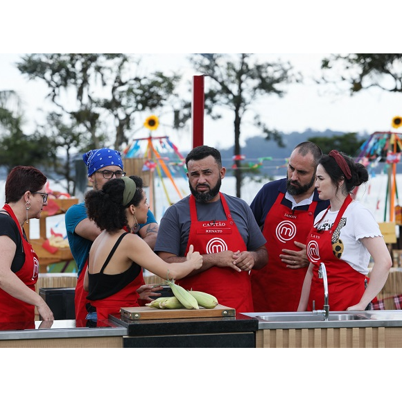 'MasterChef Brasil 2022': na equipe vermelha, Renato foi o capitão e pegou o milho
