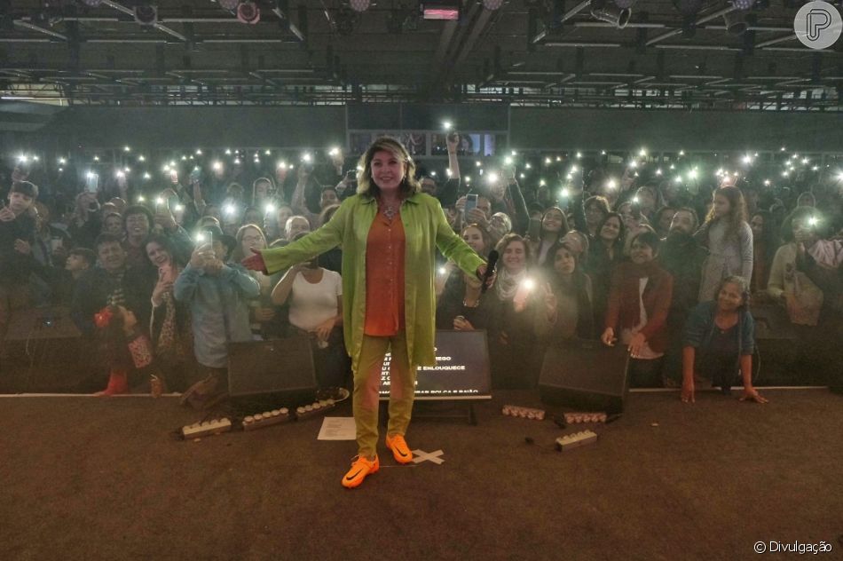 Roberta Miranda se apresenta em Campina Grande em pleno Dia de São João
