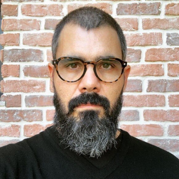 Juliano Cazarré ganhou liberação da TV Globo para acompanhar de perto o tratamento da 5ª filha, Maria Guilhermina