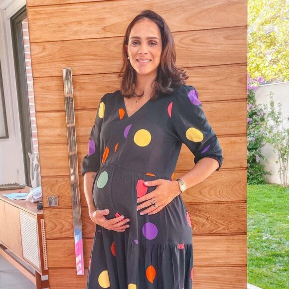 Letícia Cazarré agradeceu o carinho do público e dividiu um momento fofo vivido pelo casal em uma cafeteria