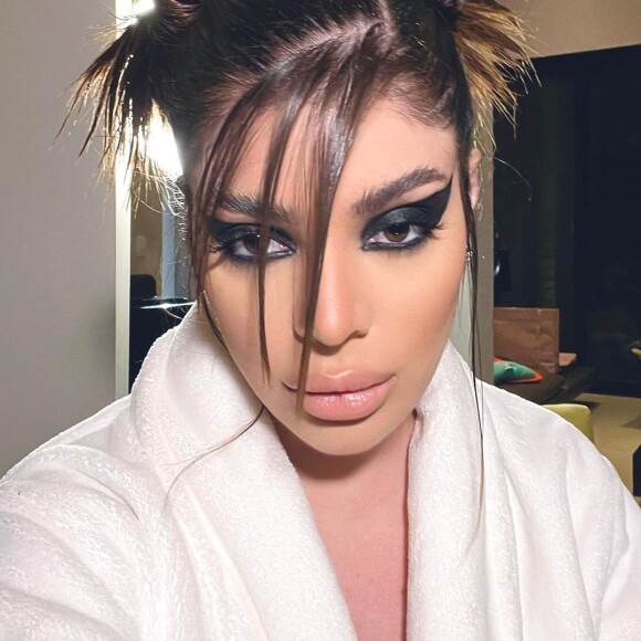 Pedido de Gkay foi recusado e ela optou por arcar algumas despesas da viagem do próprio bolso