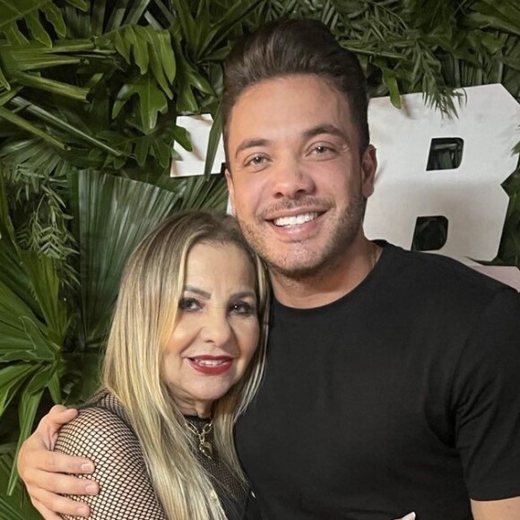 Mãe de Wesley Safadão pediu que fãs orassem pela recuperação do cantor
