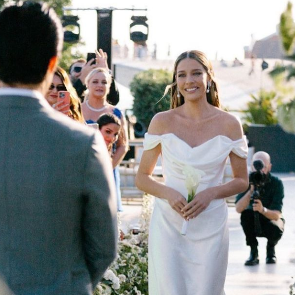 Vestido de noiva em casamento com glamour! Todos os detalhes do visual de Luma Costa