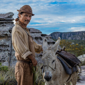 Após 'Pantanal', Enrique Diaz volta à TV como Timbó na novela 'Mar do Sertão'