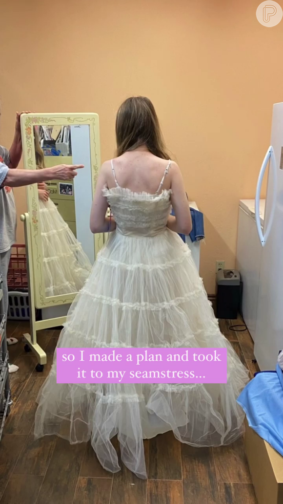 Vestido de noiva: influencer viraliza ao pagar barato em peças vintage e fazer transformação
