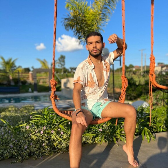 Naiara Azevedo fala sobre Viny após entrevista de Ex-BBB Eslovênia