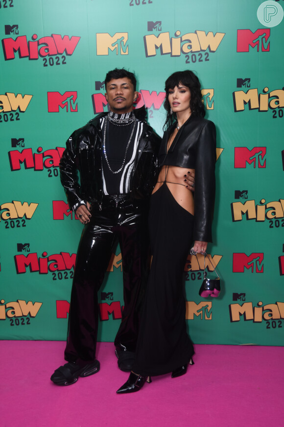 Xamã e Camila Queiroz foram os apresentadores do 'MTV Miaw'