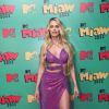 'MTV Miaw': Yasmin Brunet escolheu um vestido com fenda e brilhoso para a premiação