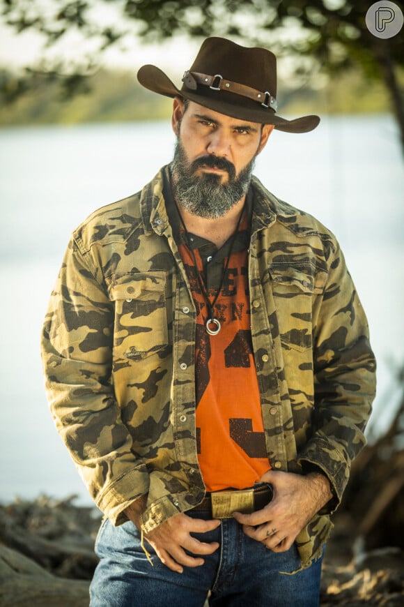 Juliano Cazarré interpreta Alcides na novela 'Pantanal'