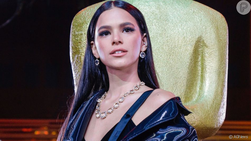 Olho preto na maquiagem: Bruna Marquezine já usou uma versão mais esfumada