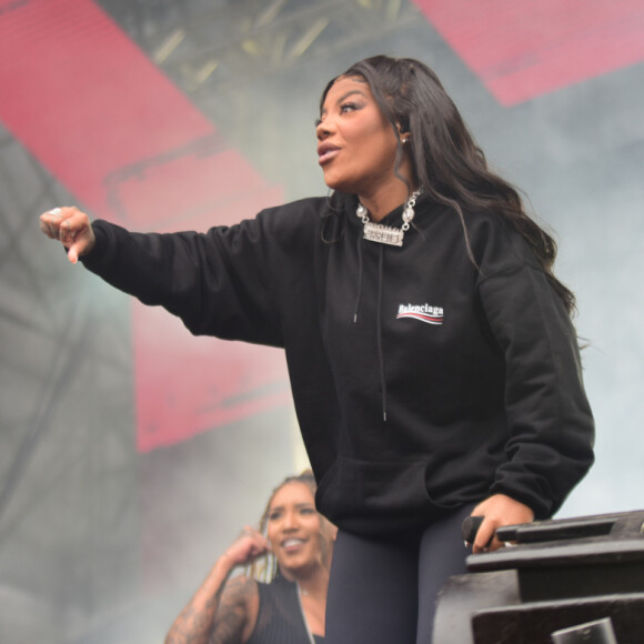 Ludmilla enfrentou problemas técnicos e encerrou shows antes da hora