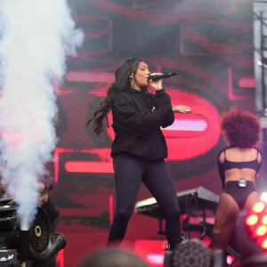 Ludmilla se apresentou no festival Farraial, em São Paulo