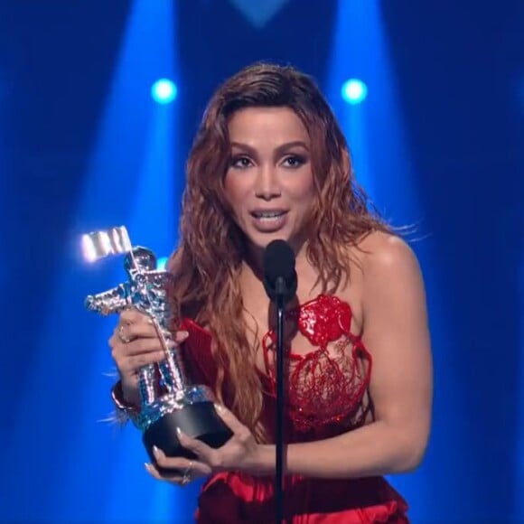 Anitta venceu o VMAs na categoria 'melhor clipe de música latina' com 'Envolver'