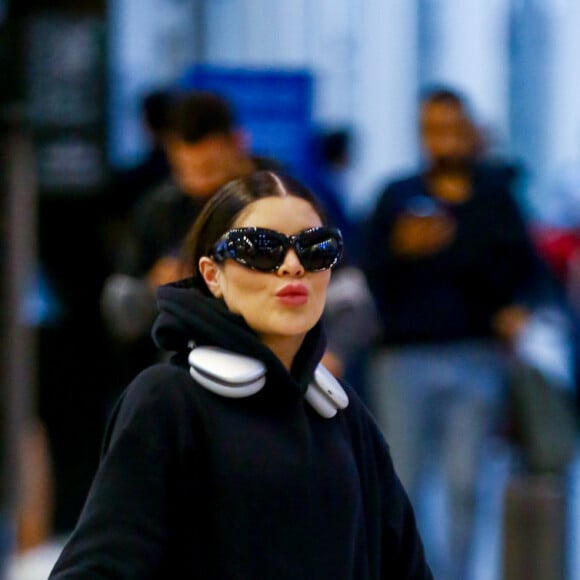 Sapato de Gkay, da coleção conjunta da Balenciaga com a Crocs, custa US$ 1.000 (aproximadamente R$ 5.200, na atual cotação)