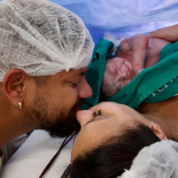 Viviane deu à luz ao seu primeiro filho nesta terça-feira (06)