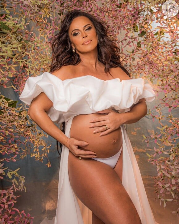 Aos 47 anos, Viviane Araújo estava na pré-menopausa e não produzia mais óvulos para conseguir engravidar.