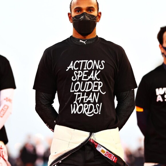 Jantar de Lewis Hamilton com Rainha Elizabeth II aconteceu em 2010