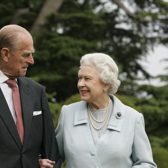 Rainha Elizabeth II e Príncipe Philip ficaram casados por 73 anos
