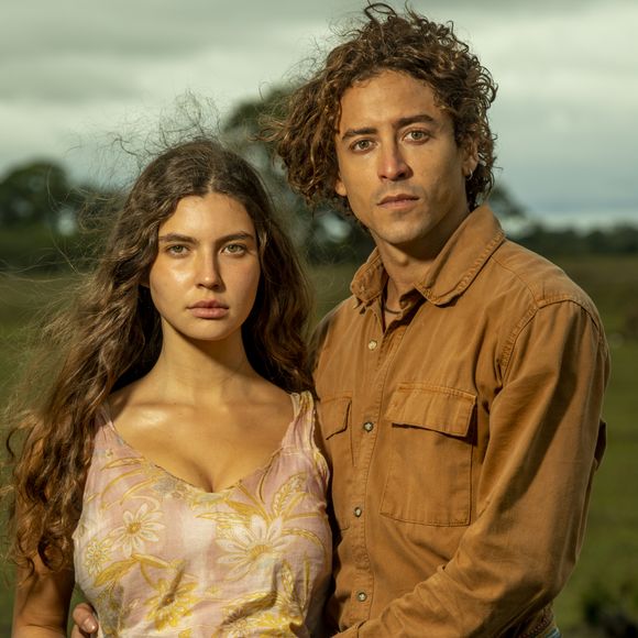 Filha de Juma e Jove será 'batizada' pelo avô José Leôncio, na reta final da novela 'Pantanal'