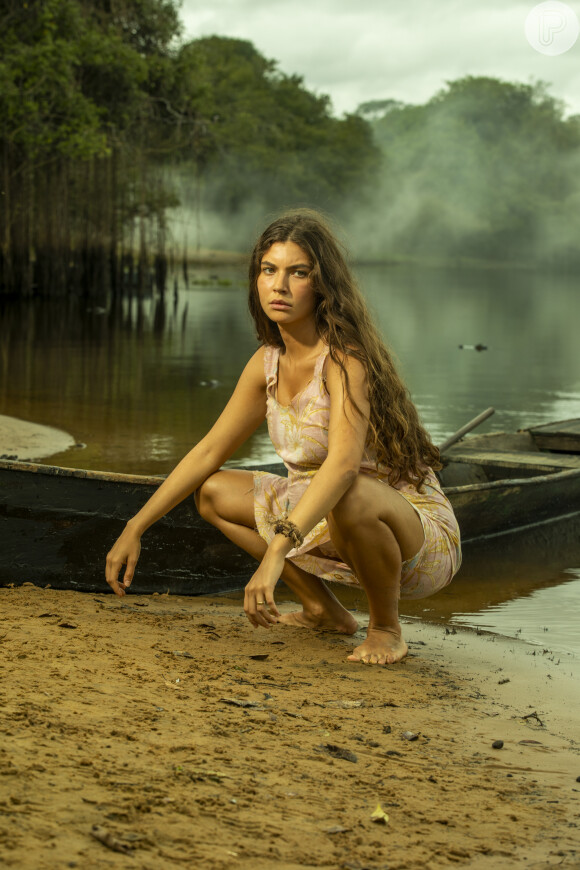 Reta final da novela 'Pantanal' mostra Juma (Alanis Guillen) dando à luz pela primeira vez