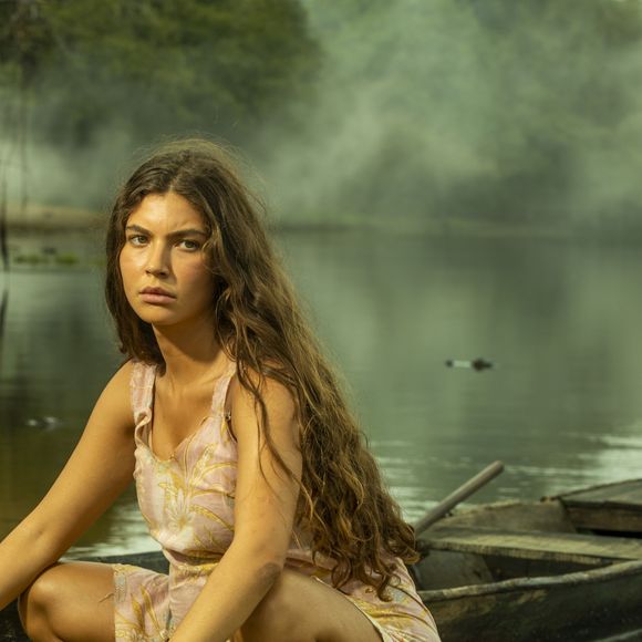 Reta final da novela 'Pantanal' mostra Juma (Alanis Guillen) dando à luz pela primeira vez