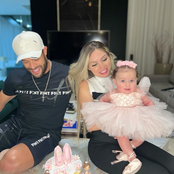 Assim como nos outros meses, Hulk e Camila Ângelo prepararam uma festa de mêsversário para a filha